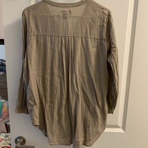 Lightweight long sleeve shirts.